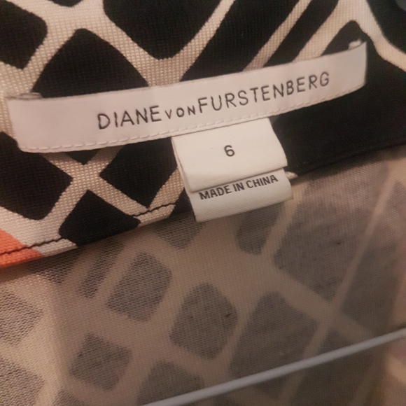 DIANEvonFURSTENBERG 100% silk wrap dress - Picture 4 of 4